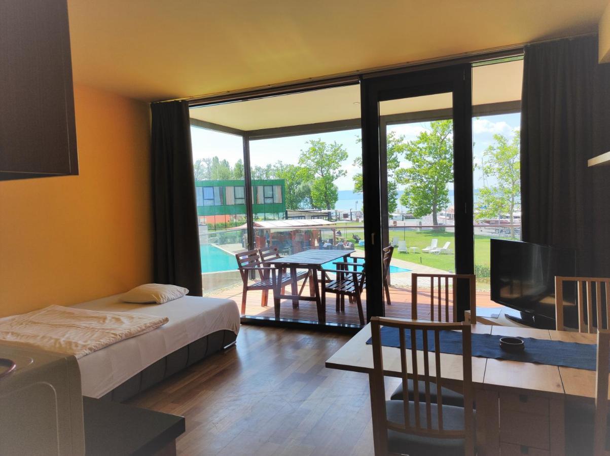 Soleil Apartmanok Balatonlelle Ngoại thất bức ảnh