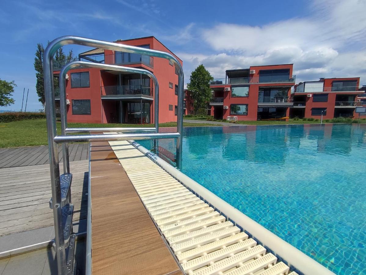 Soleil Apartmanok Balatonlelle Ngoại thất bức ảnh
