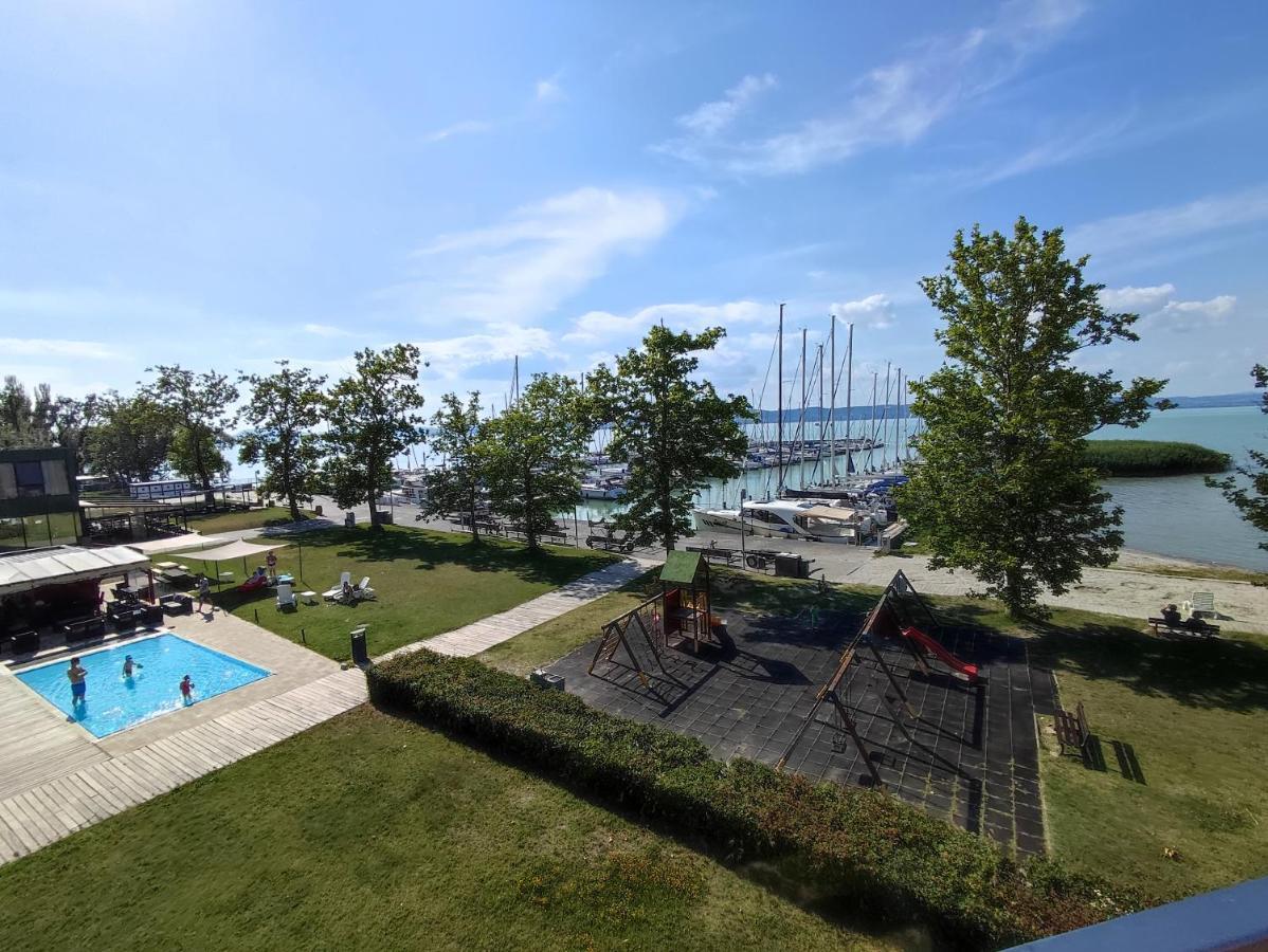 Soleil Apartmanok Balatonlelle Ngoại thất bức ảnh